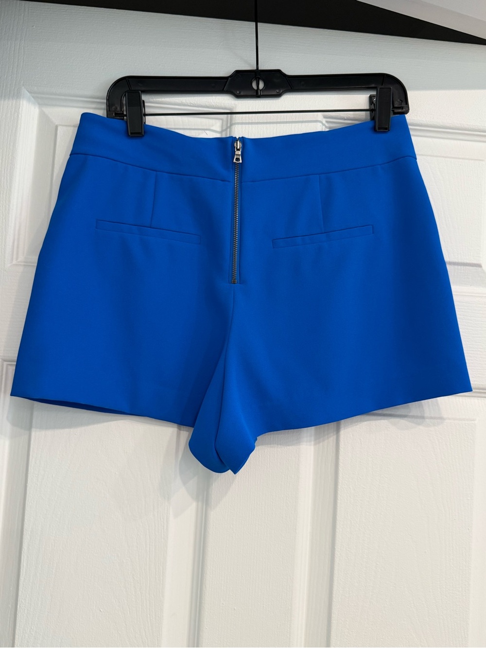 Alice + Olivia Cobalt Blue High-Waist Tailored Shorts size 6 - Picture 3 of 9